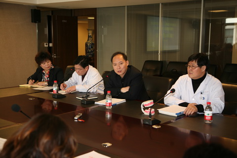 张建群处长向记者介绍启动情况 张建群处长向记者介绍启动情况