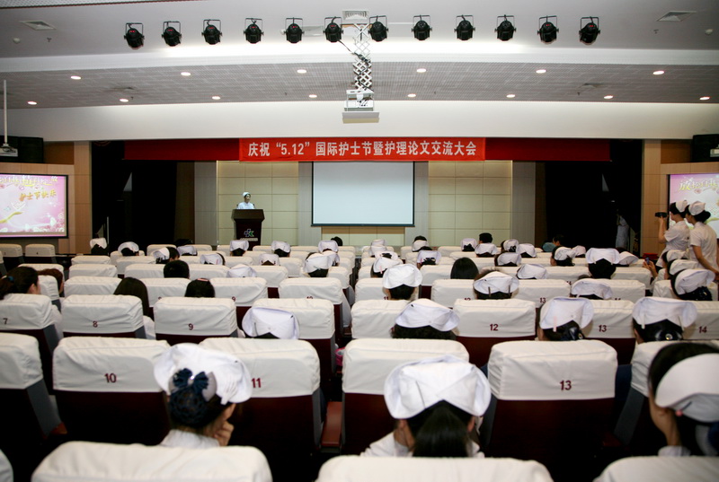 护士节大会会场_调整大小